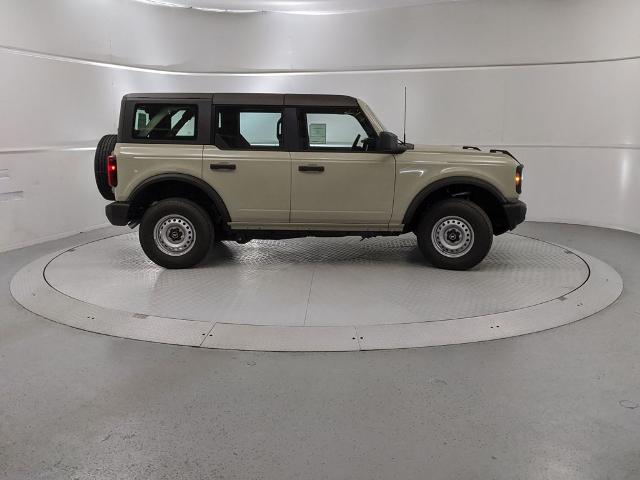 2025 Ford Bronco Base photo 2