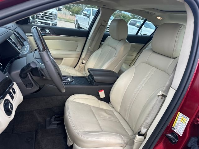 2013 Lincoln MKS Base photo 9