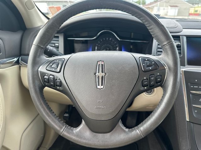 2013 Lincoln MKS Base photo 13