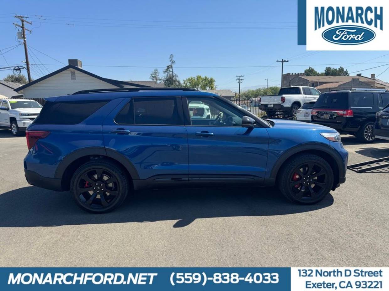 2022 Ford Explorer ST's photo