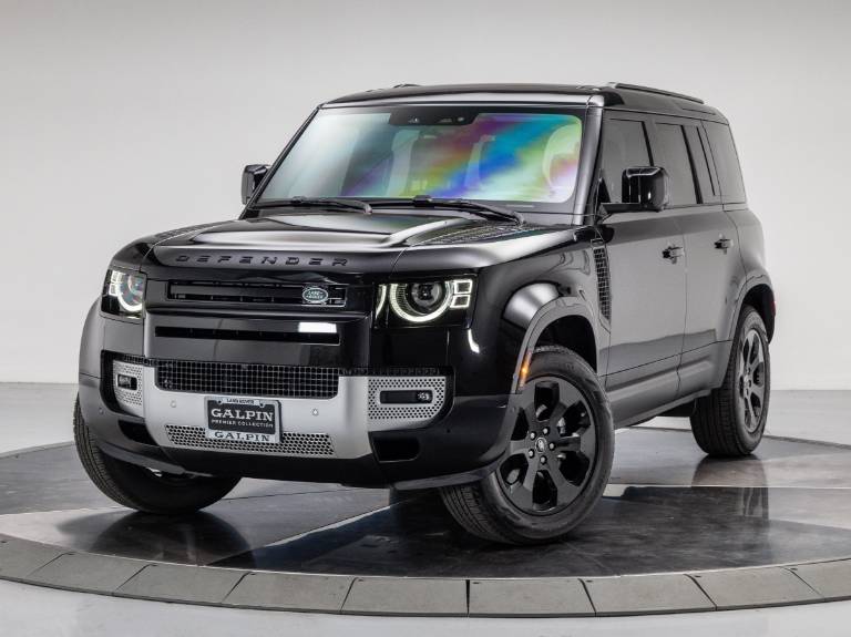 2025 Land Rover Defender 110 P300