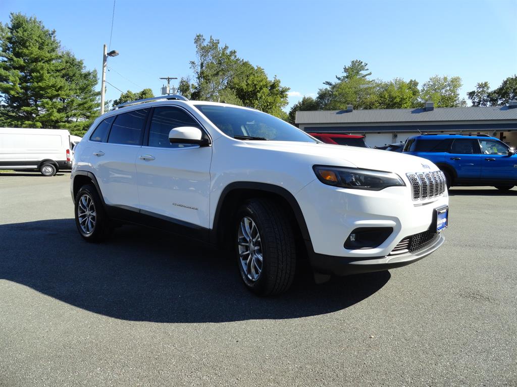 2019 Jeep Cherokee Latitude photo 2