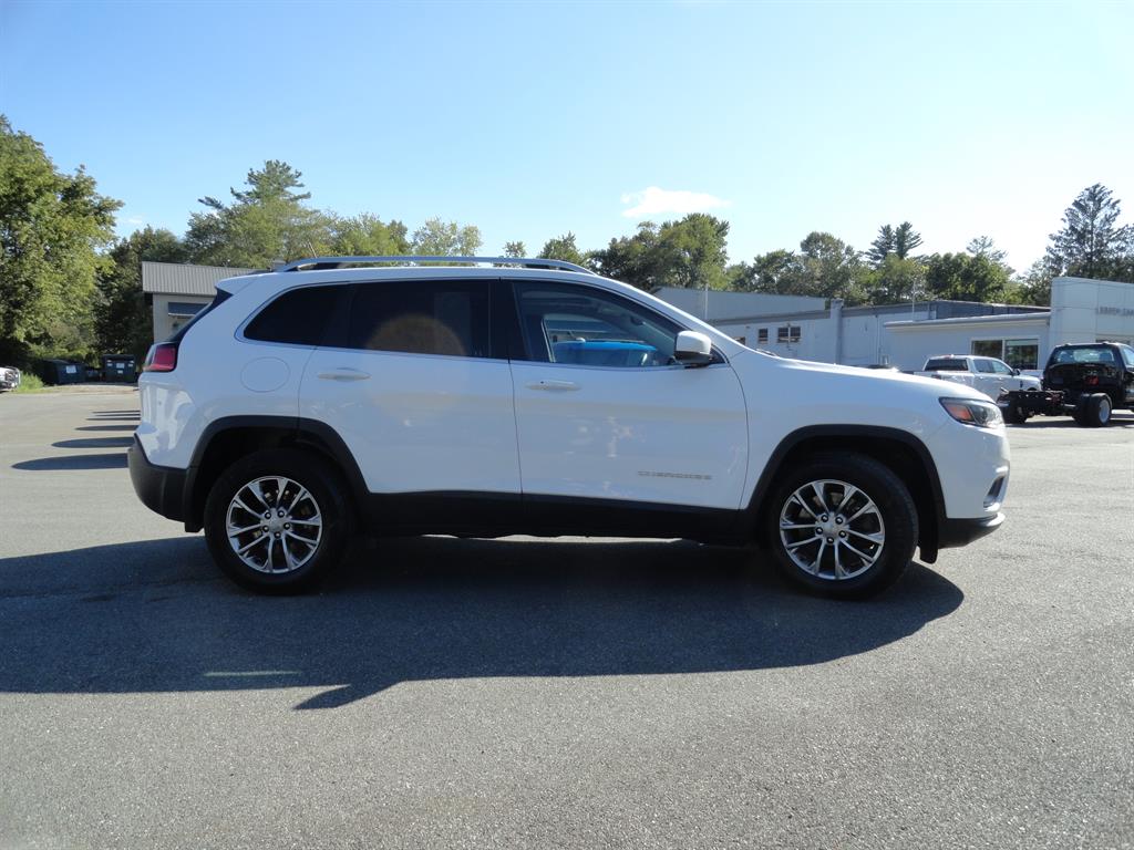 2019 Jeep Cherokee Latitude photo 3