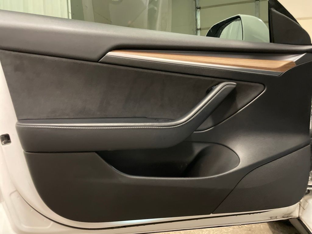 2021 Tesla Model 3 Long Range photo 11