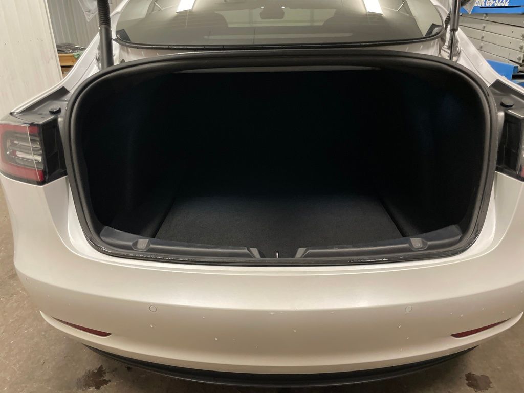2021 Tesla Model 3 Long Range photo 16
