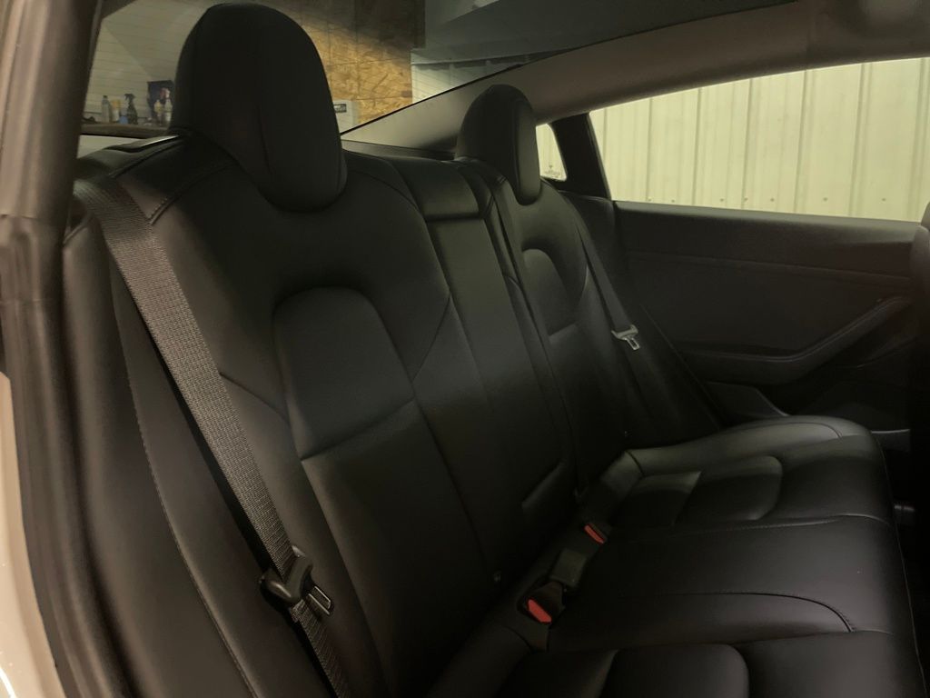 2021 Tesla Model 3 Long Range photo 17