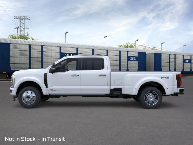 2026 Ford F-450 photo 3