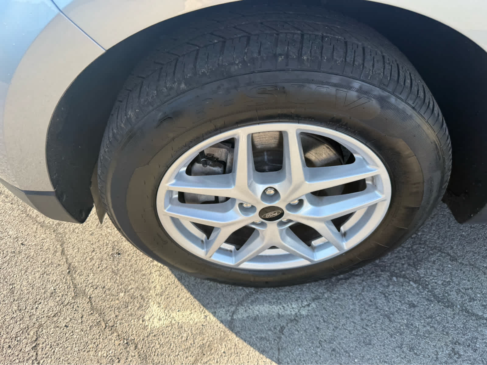 2023 Ford Edge SEL photo 4