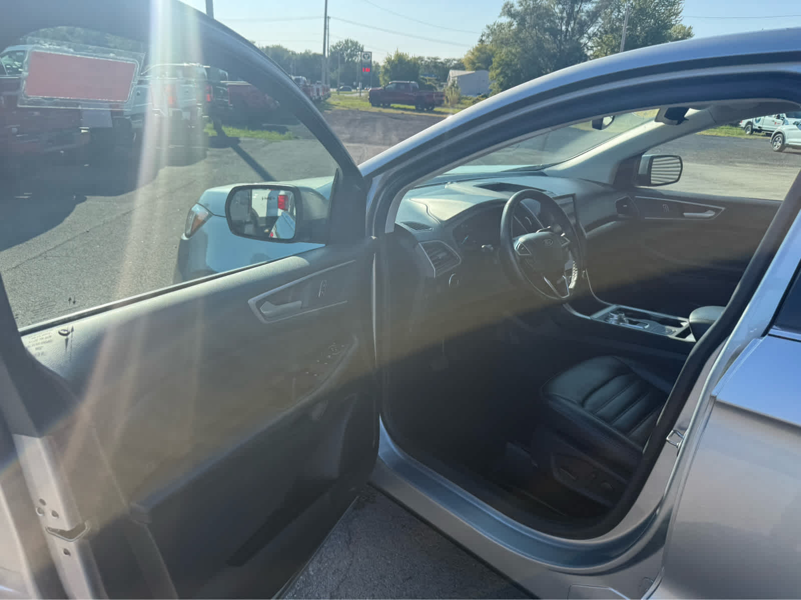 2023 Ford Edge SEL photo 6