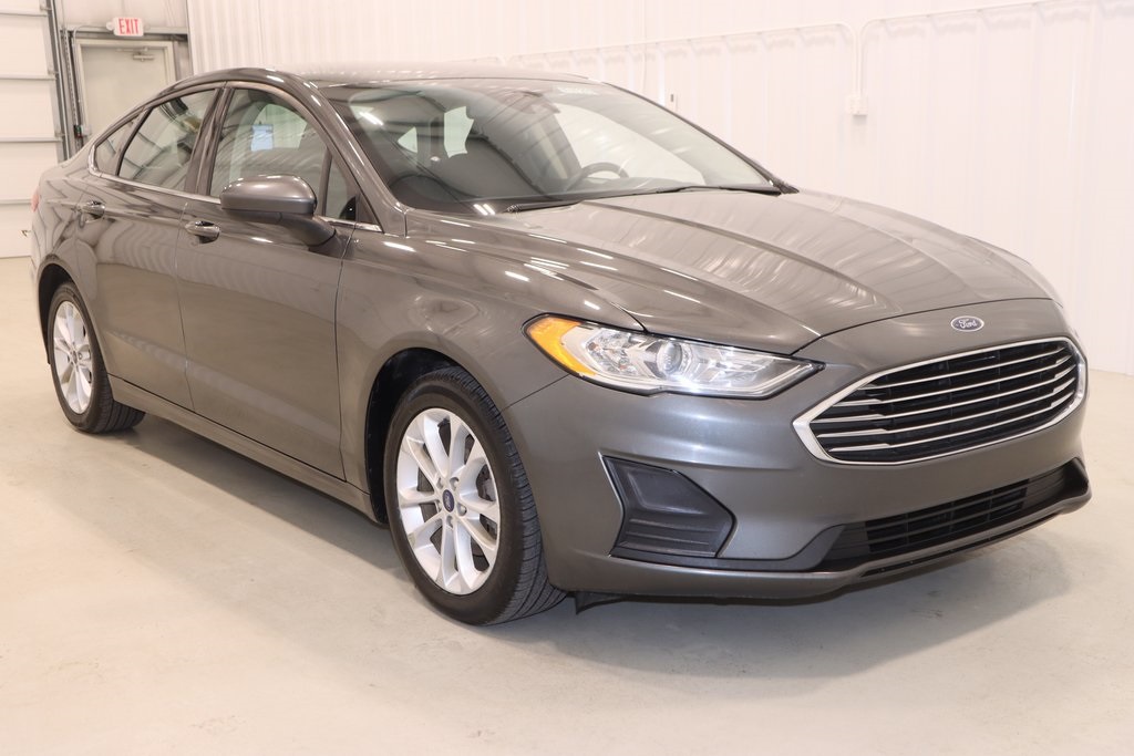 2020 Ford Fusion Hybrid SE photo 3