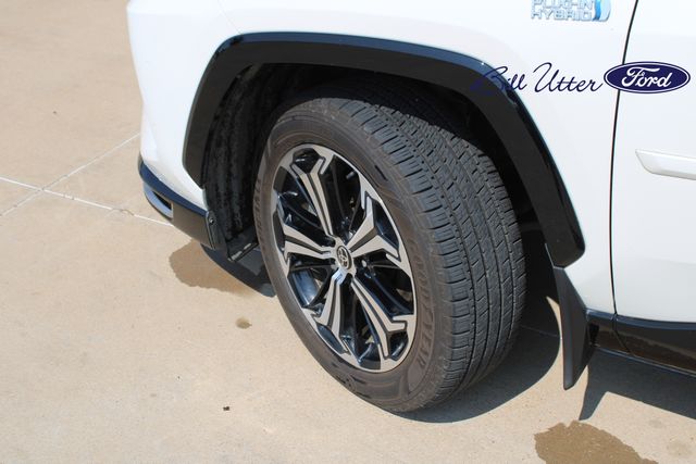 2022 Toyota RAV4 Prime XSE Premium photo 8