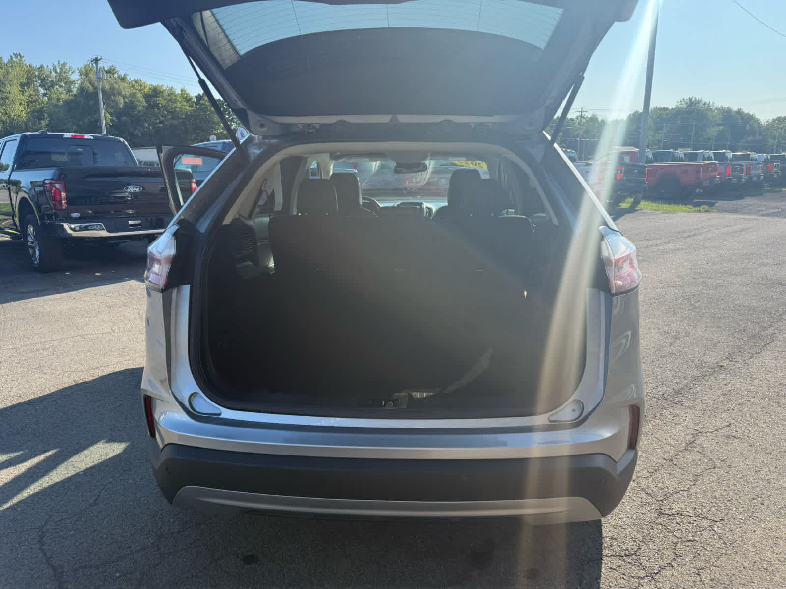 2023 Ford Edge SEL photo 17