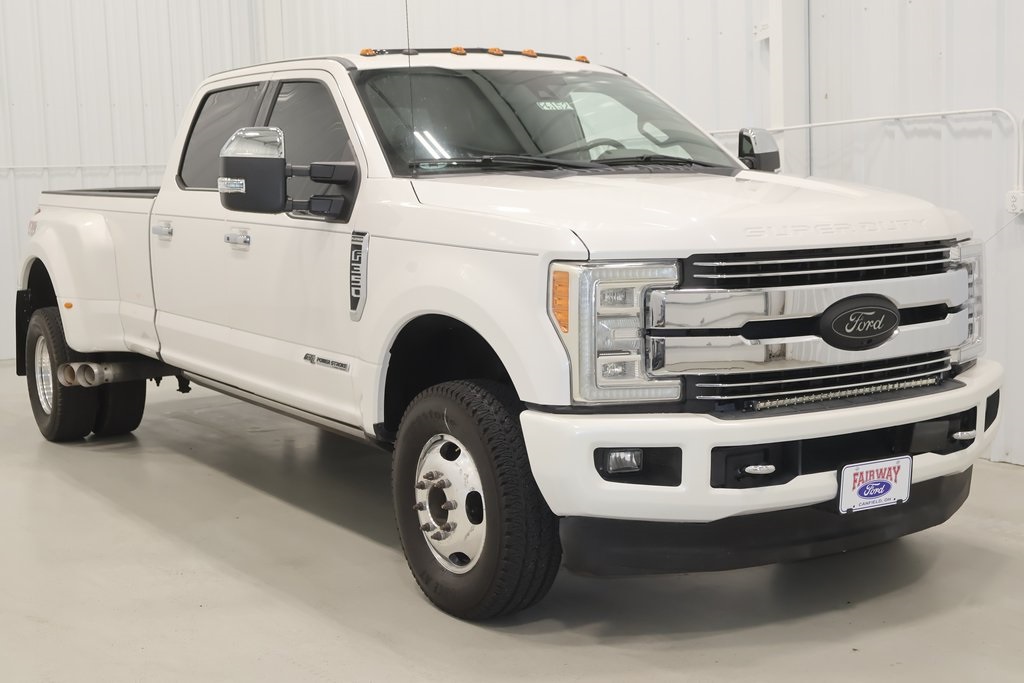 2017 Ford F-350 Platinum photo 3