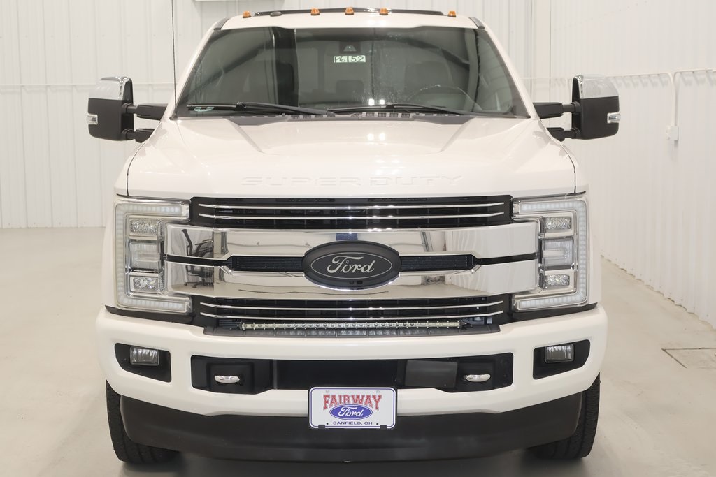 2017 Ford F-350 Platinum photo 4