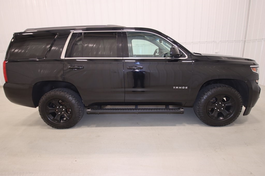 2018 Chevrolet Tahoe LS photo 2