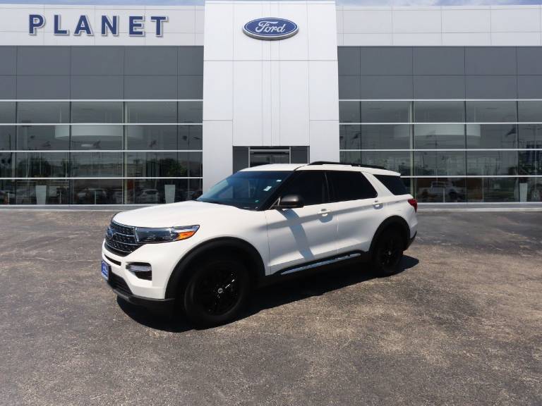 2023 Ford Explorer XLT RWD