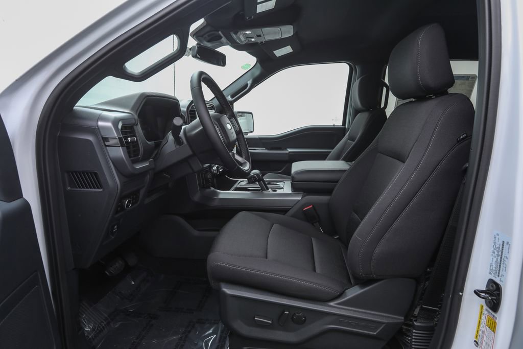 2025 Ford F-150 XLT photo 6