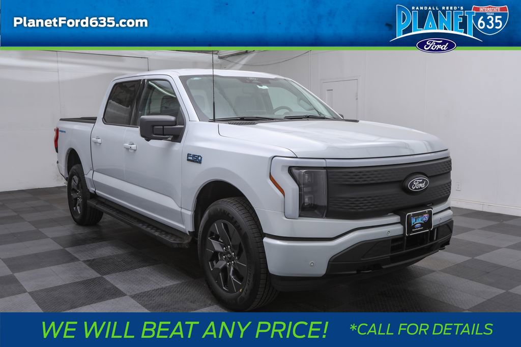 2025 Ford F-150 Lightning Flash's photo