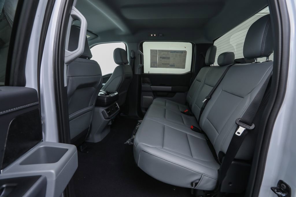 2025 Ford F-150 Lightning photo 15