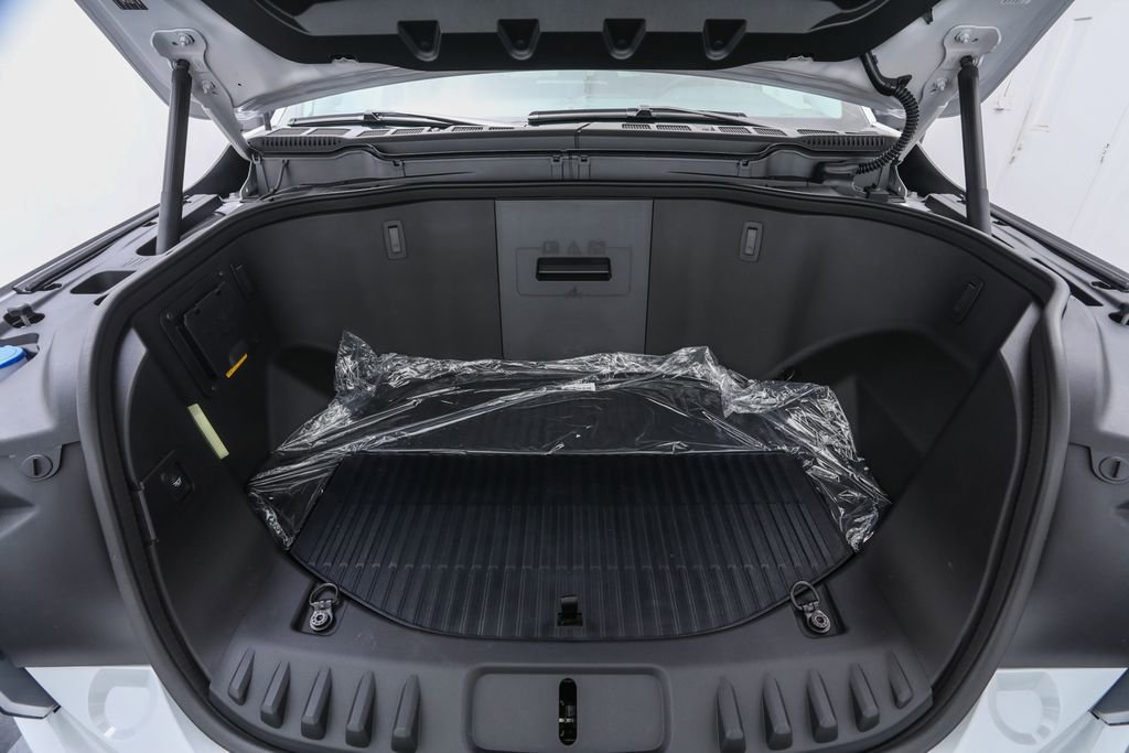 2025 Ford F-150 Lightning photo 19