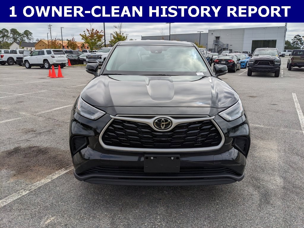 2023 Toyota Highlander L photo 4