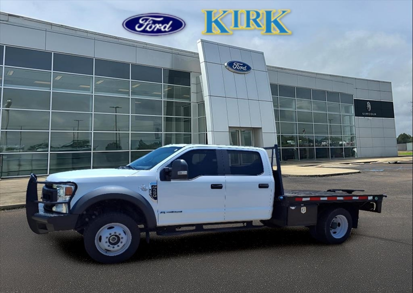 2022 Ford F-550 Super Duty Chassis Cab XL's photo