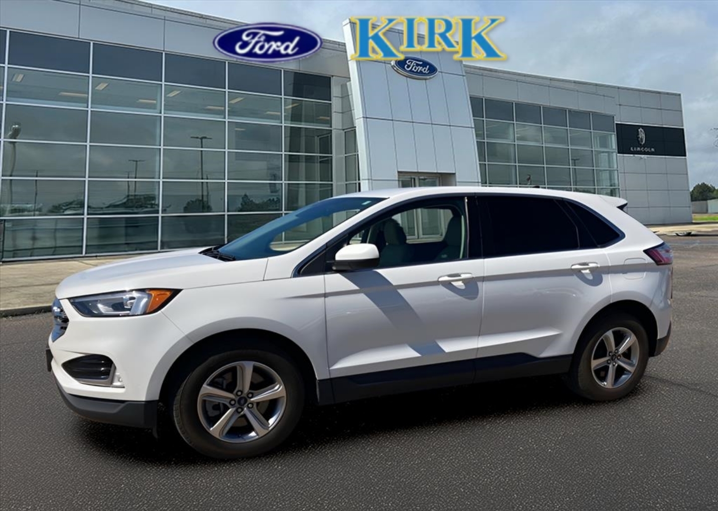 2022 Ford Edge SEL's photo