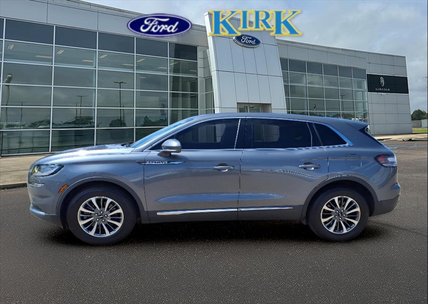 2021 Lincoln Nautilus Base's photo