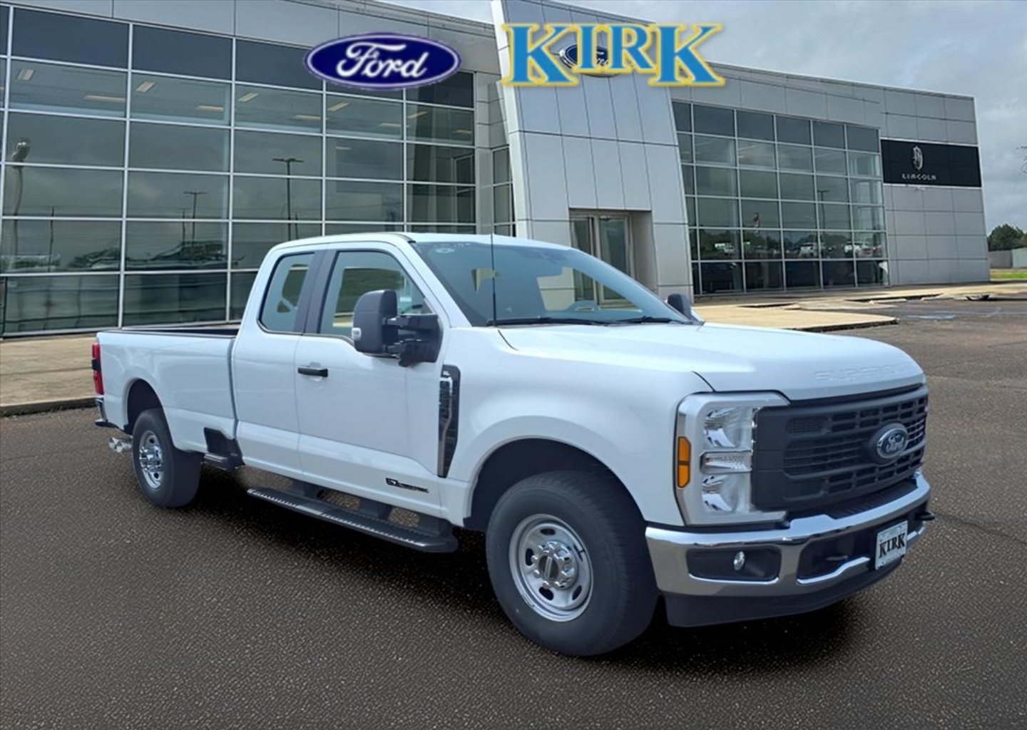 2025 Ford F-250 Super Duty XL's photo