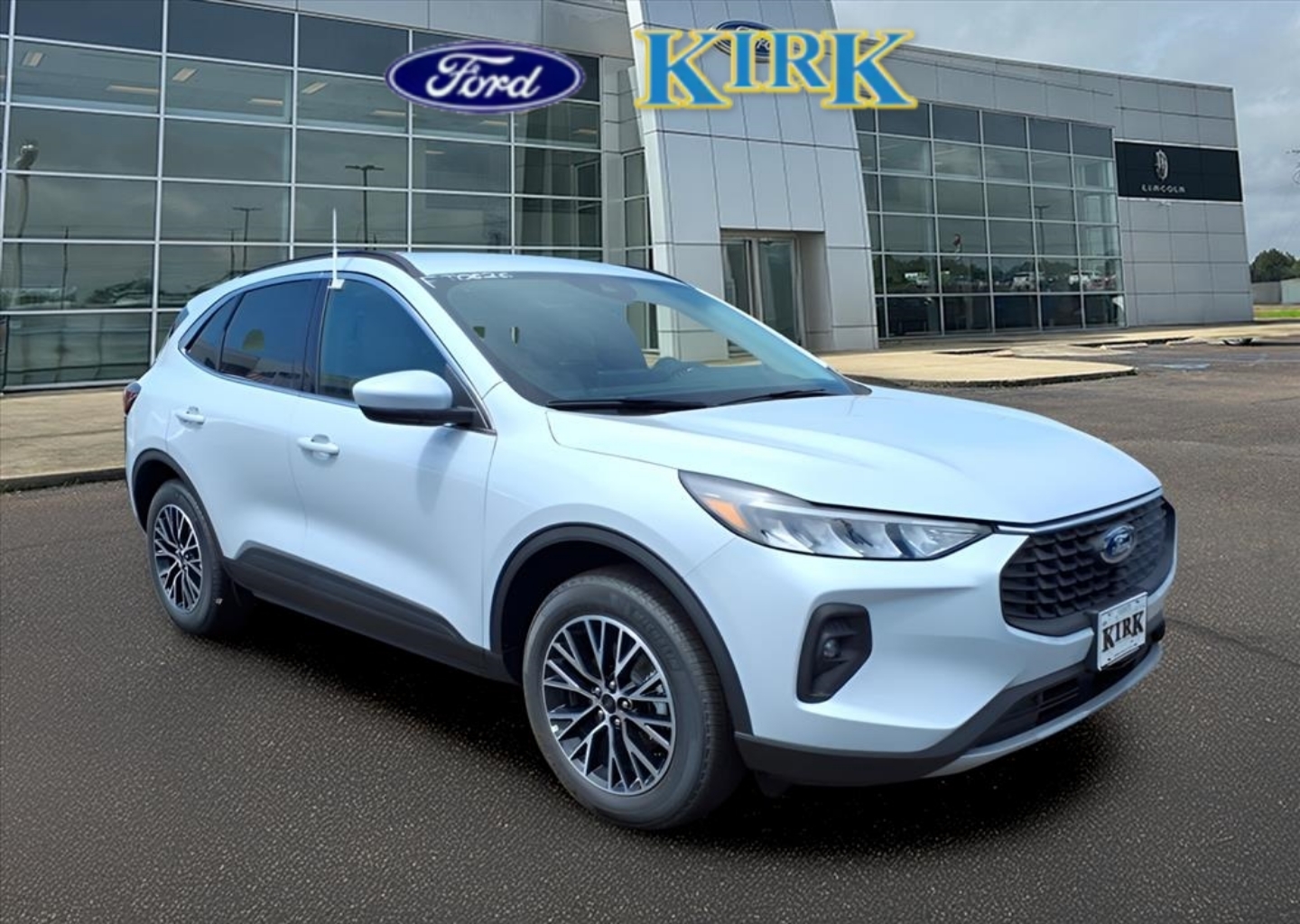 2025 Ford Escape PHEV's photo