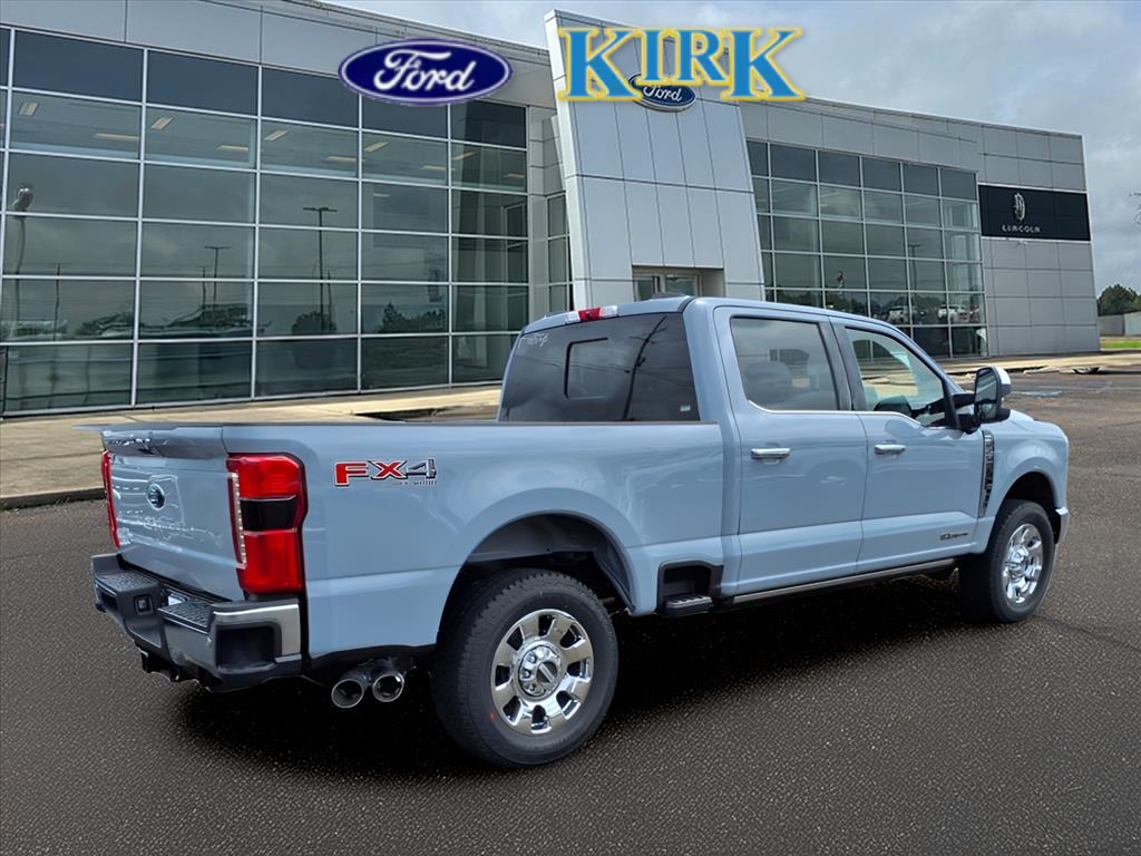 2025 Ford F-250 Lariat photo 4