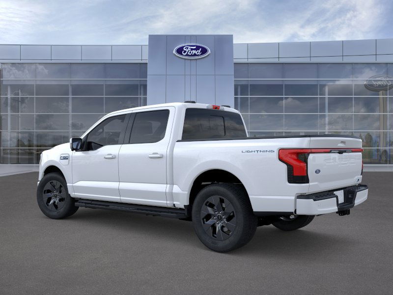 2025 Ford F-150 Lightning Lariat photo 4