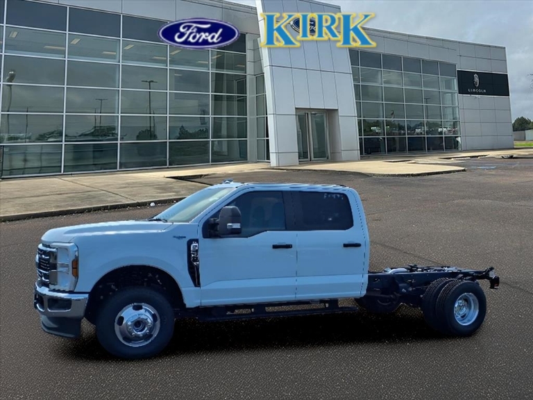2025 Ford F-350 Super Duty XL