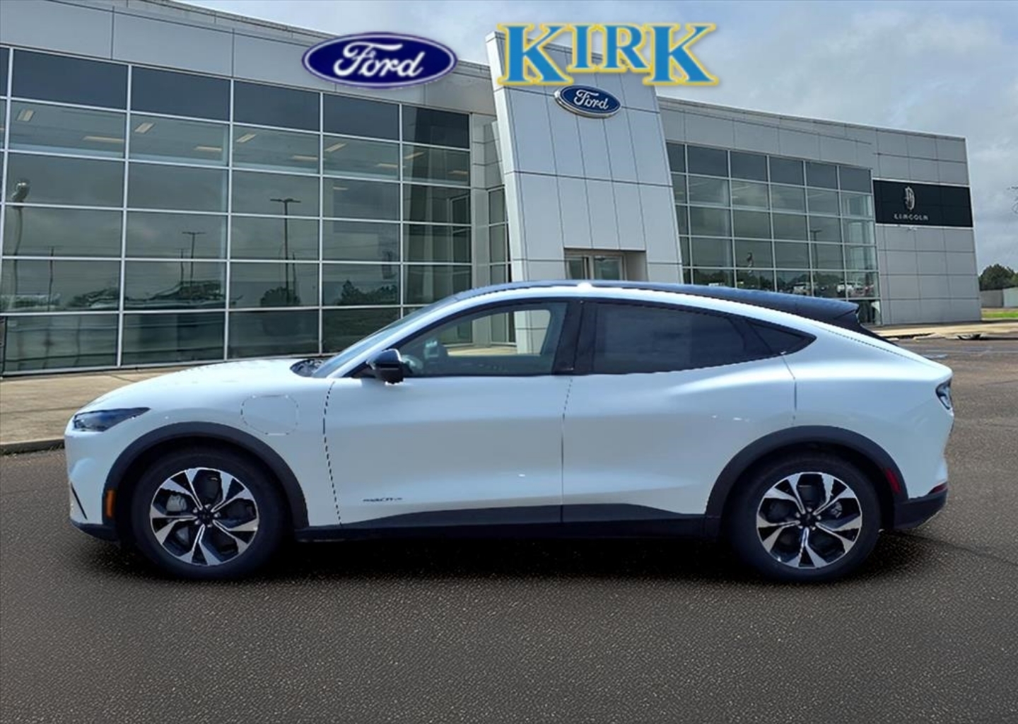 2025 Ford Mustang Mach-E Select RWD's photo