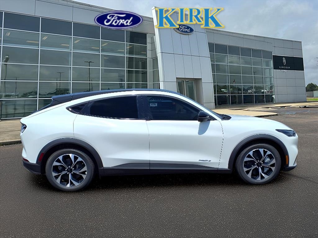 2025 Ford Mustang Mach-E Select photo 4