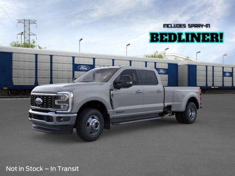 2026 Ford Super Duty F-350 DRW LARIAT