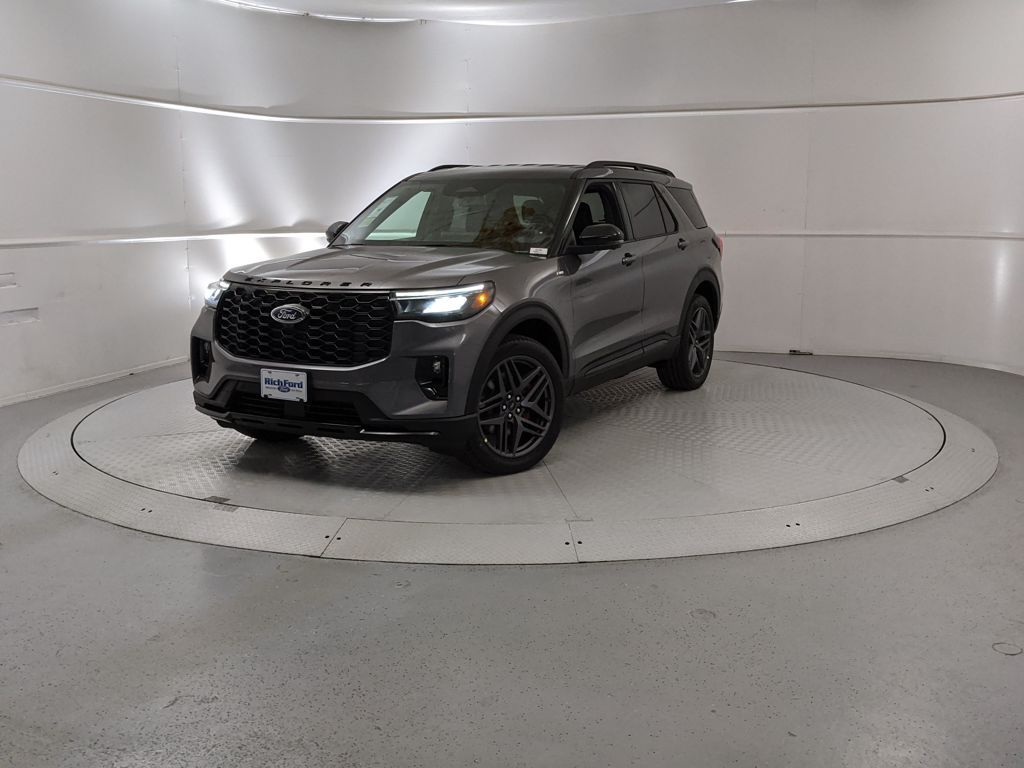 2025 Ford Explorer ST-Line photo 4