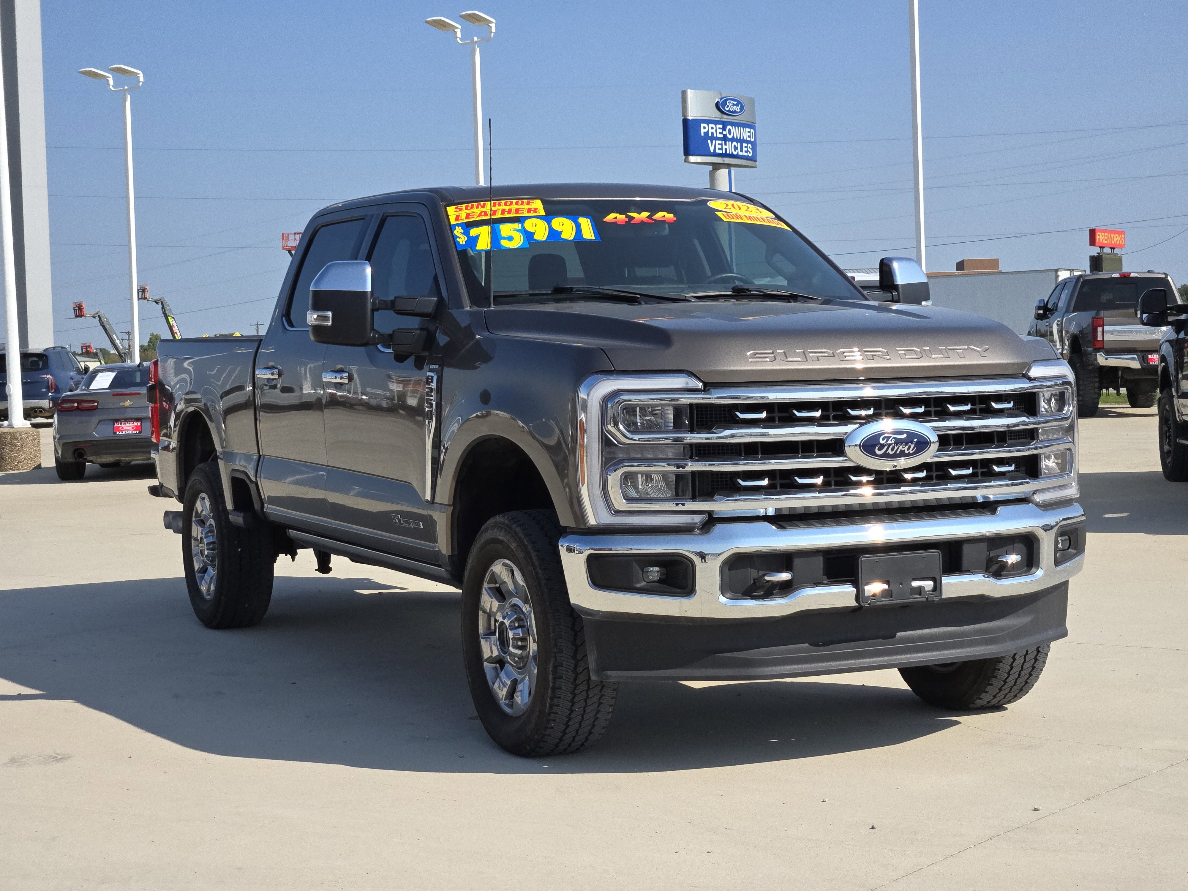 2023 Ford F-250 Lariat photo 2