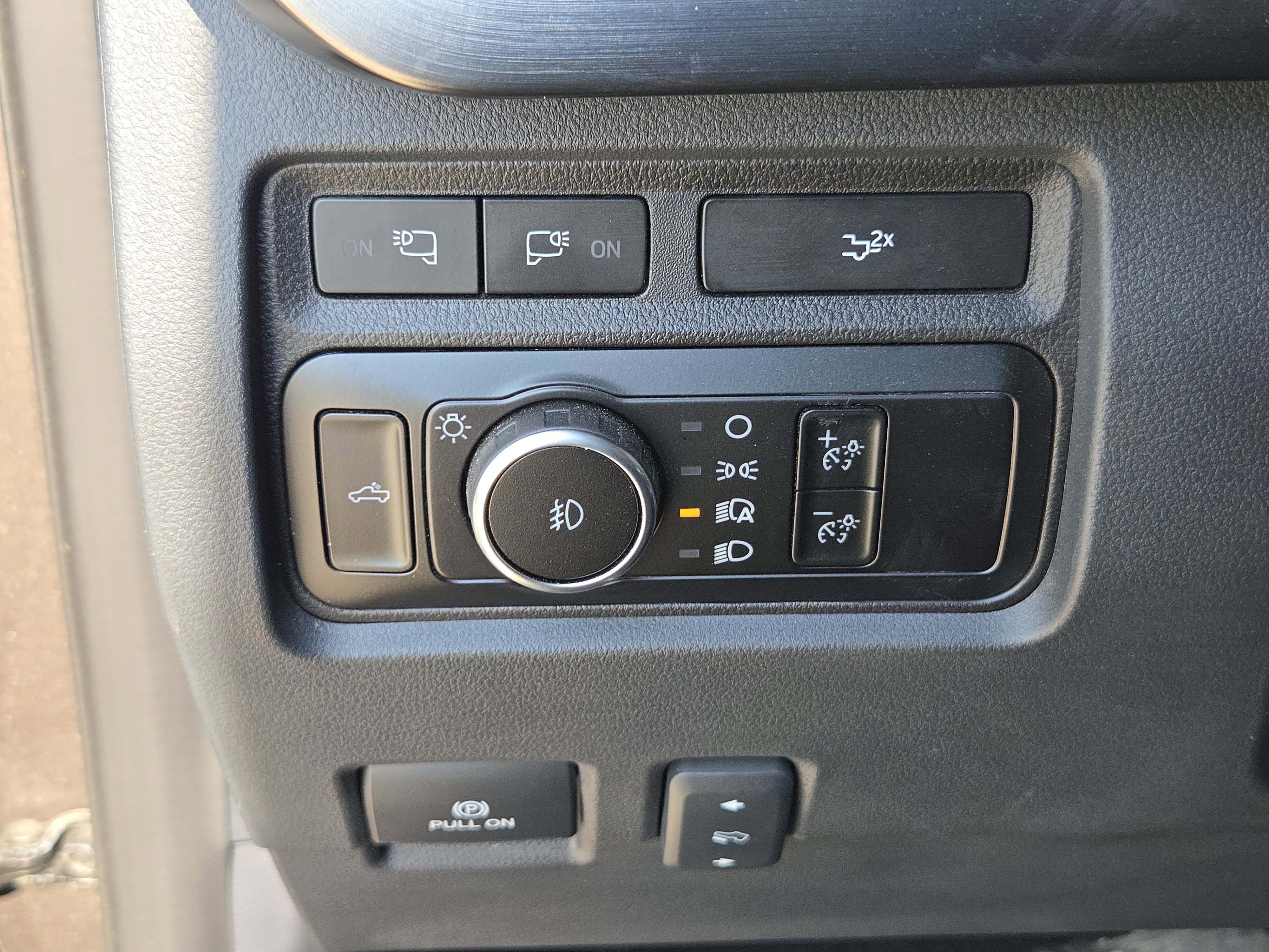 2023 Ford F-250 Lariat photo 18