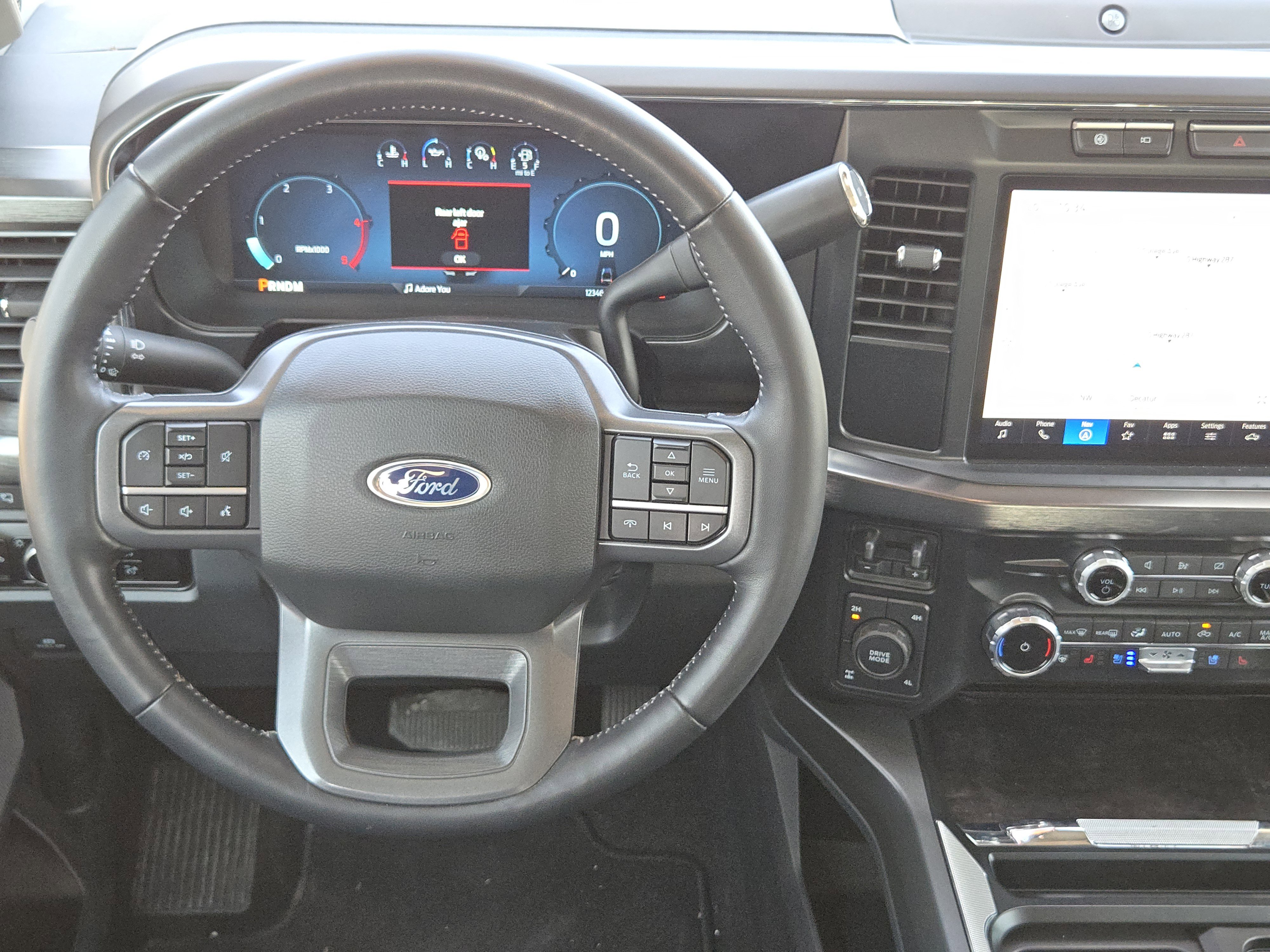 2023 Ford F-250 Lariat photo 24