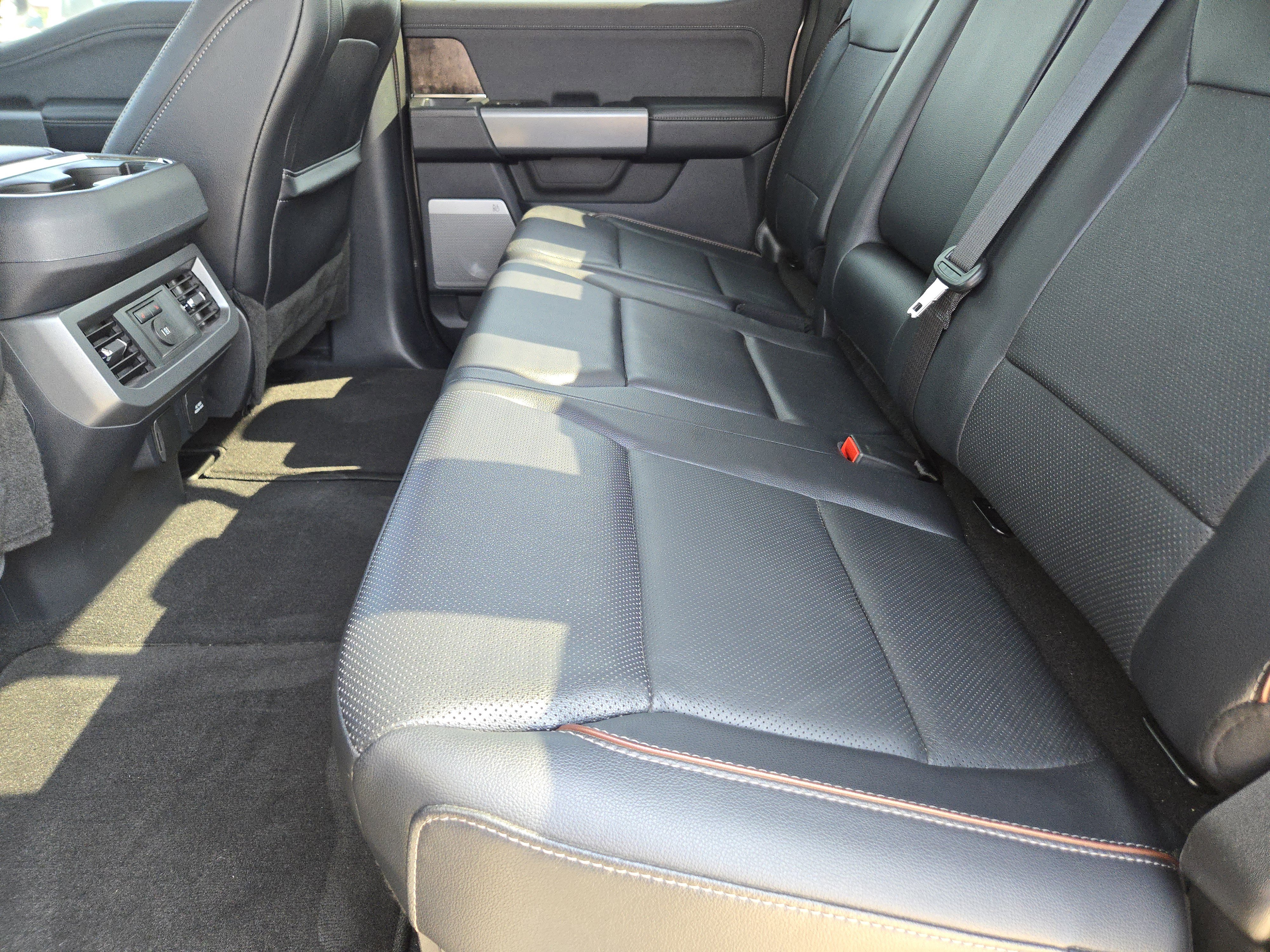 2023 Ford F-250 Lariat photo 27