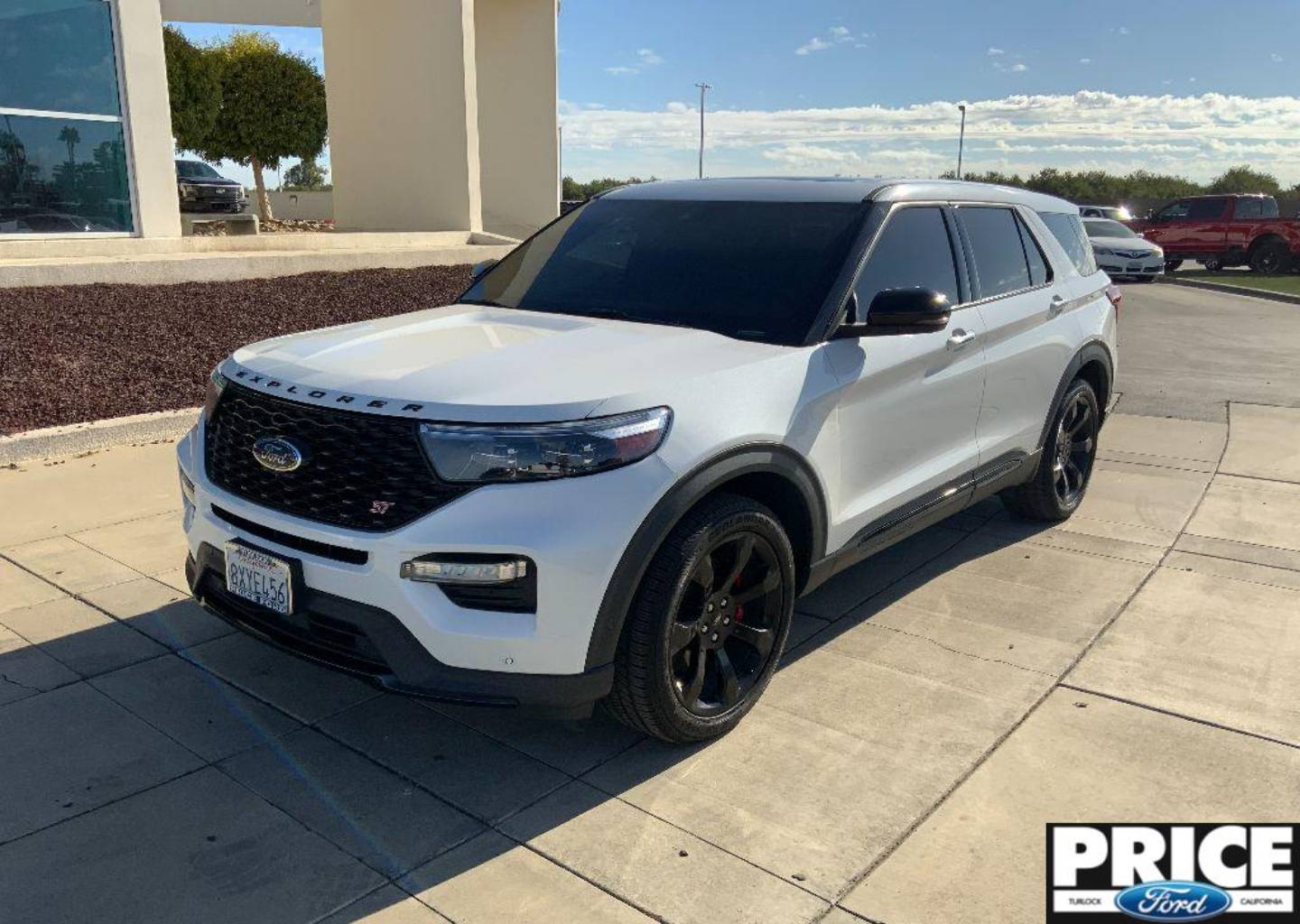 2021 Ford Explorer ST's photo