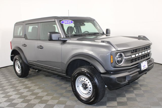 Used 2025 Ford Bronco 4-Door Base with VIN 1FMDE6BH9SLA61143 for sale in Kansas City