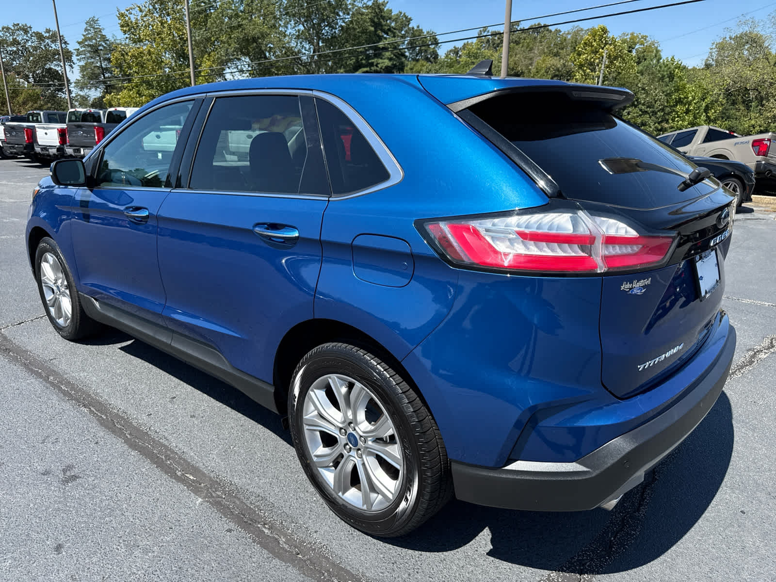 2022 Ford Edge Titanium photo 2