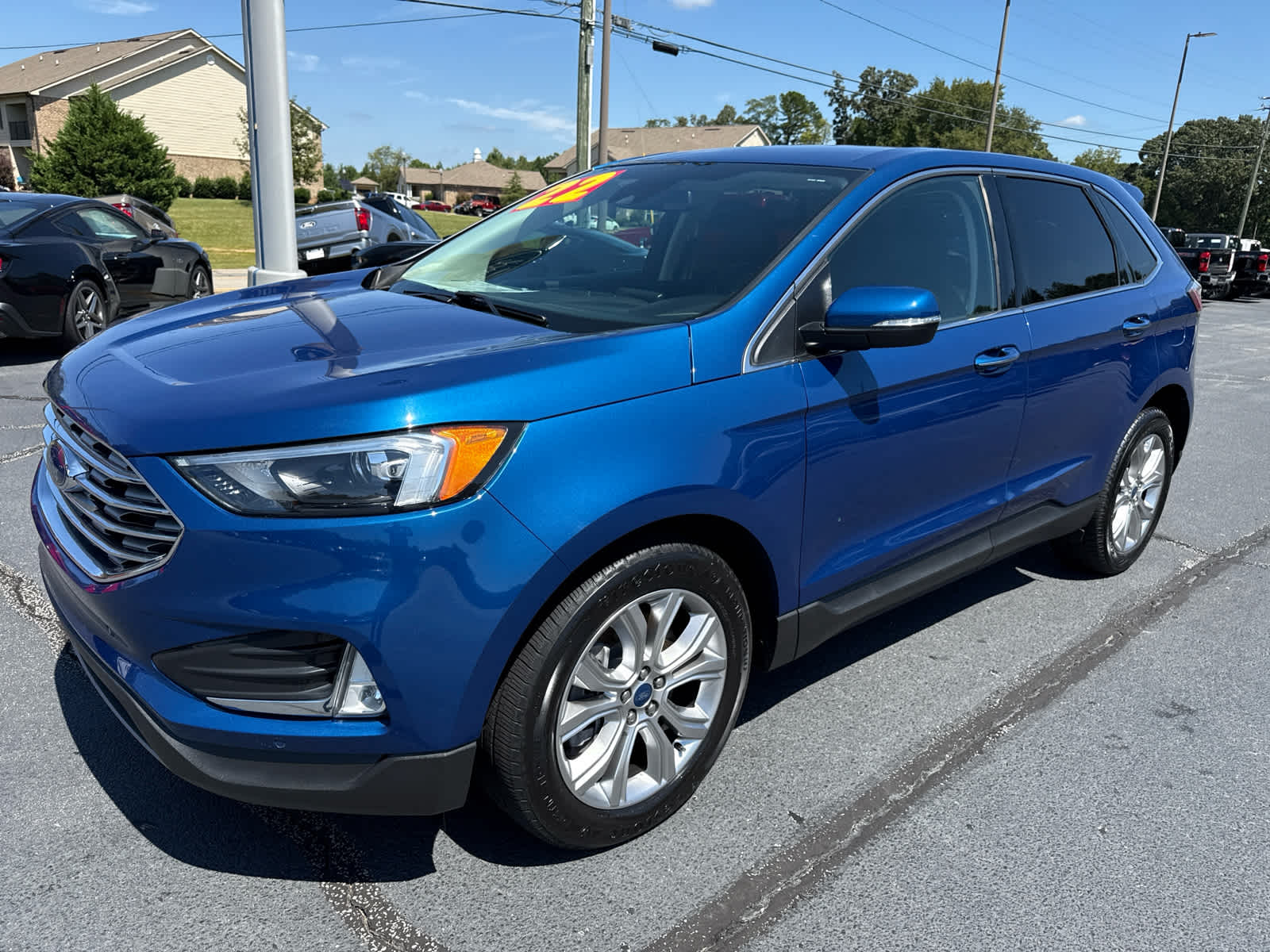 2022 Ford Edge Titanium photo 3