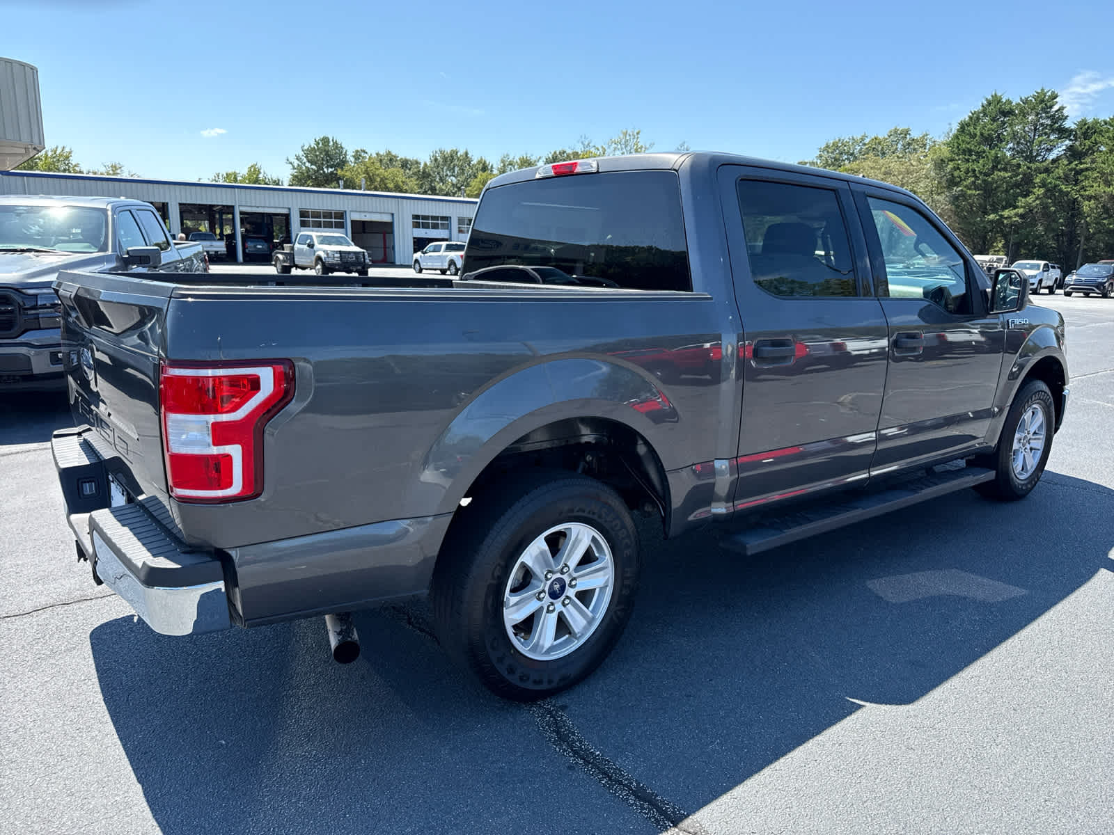 2019 Ford F-150 XLT photo 2