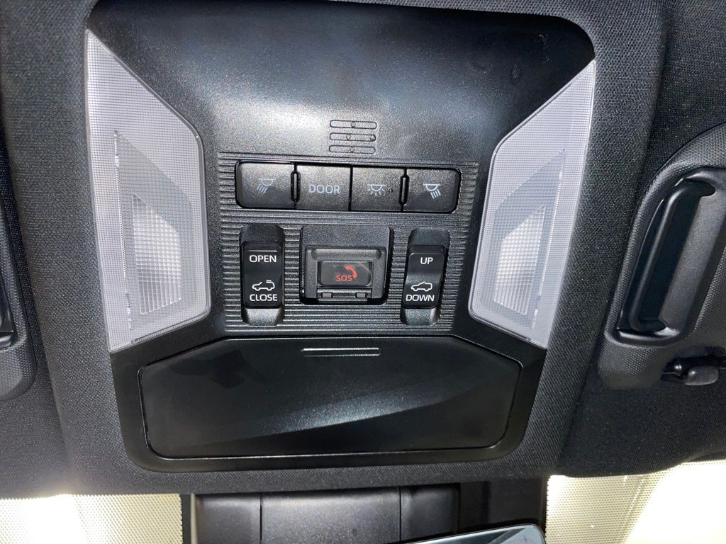 2024 Toyota RAV4 Hybrid XSE photo 13