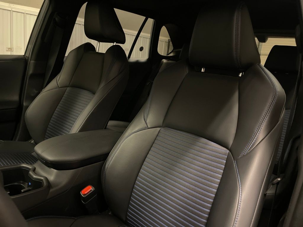 2024 Toyota RAV4 Hybrid XSE photo 17