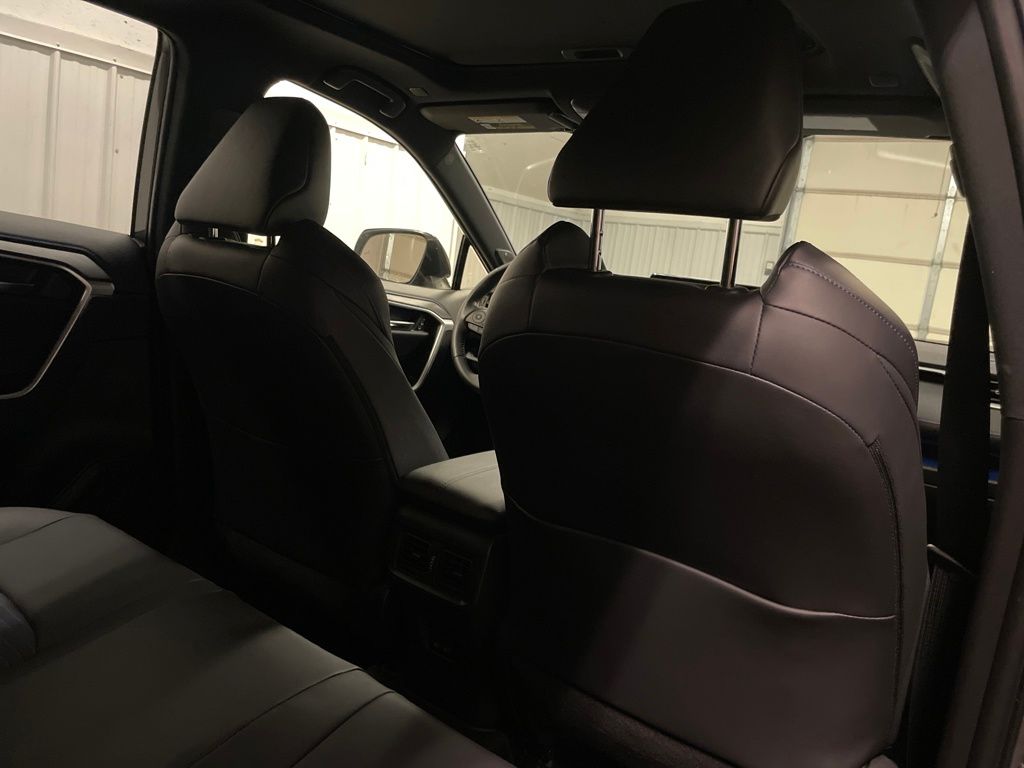 2024 Toyota RAV4 Hybrid XSE photo 22