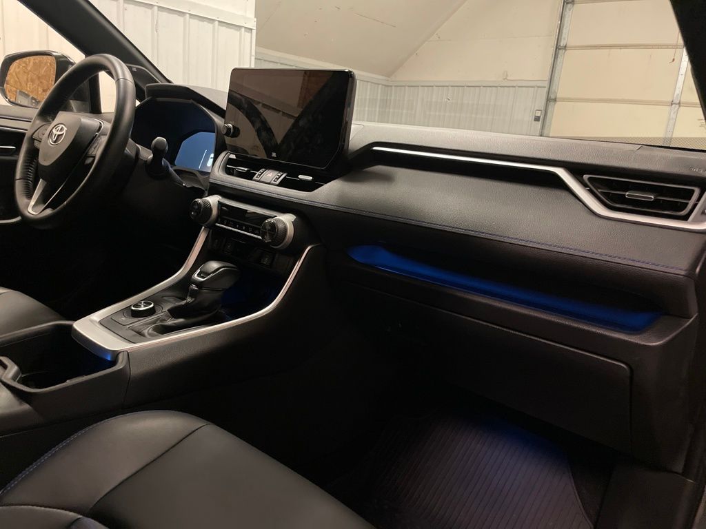 2024 Toyota RAV4 Hybrid XSE photo 24
